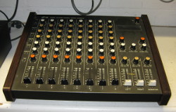 table de mixage Pre-Vox MX8200