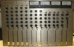 table de mixage Power_PR1000